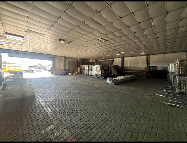 2,000M² WAREHOUSE TO LET IN BLACKHEATH INDUSTRIAL